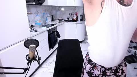 Snapshot of sexykolya chatting on February 26, 10:58 pm Kolya online show from February 26, 10:58 pm