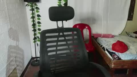 sexyladymich19 online show from April 29, 1:49 pm