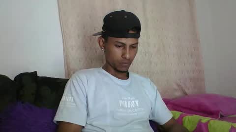 Snapshot of sexyleon69 chatting on October 20, 5:29 pm Sexy leon online show from October 20, 5:29 pm