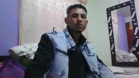 Snapshot of sexyleon69 chatting on October 6, 7:48 am Sexy leon online show from October 6, 7:48 am