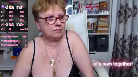 sexylynette4u online show from February 9, 2:18 pm