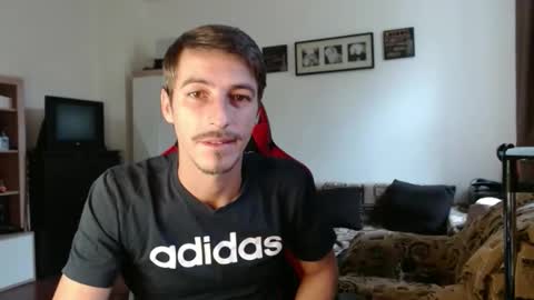 Snapshot of sexymuscle26 chatting on October 27, 8:36 am Adrian online show from October 27, 8:36 am