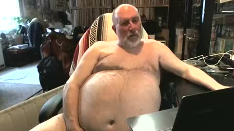 Grizz Lee Bear online show from February 7, 2:58 pm