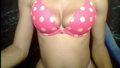 sexypussy000 online show from April 7, 10:56 pm