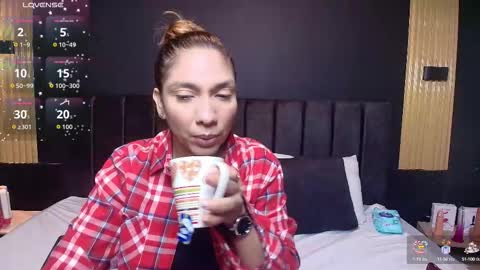 R A C H E L online show from October 6, 12:23 pm