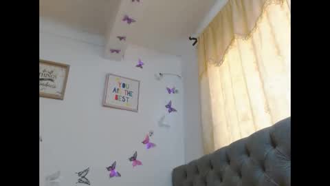 Venus Independent Model online show from March 12, 6:11 pm