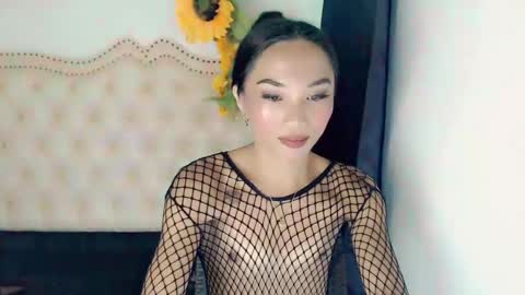 sexyshinixx online show from September 16, 6:55 pm