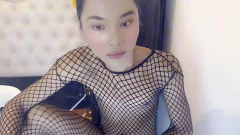 sexyshinixx online show from September 19, 10:13 pm