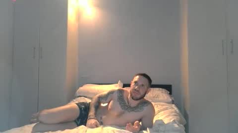 sexyslutcouple1 online show from January 6, 8:46 pm