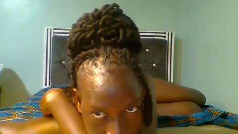 VIVIAN online show from March 4, 5:34 pm