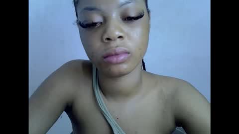 sexyxpeach online show from March 14, 3:32 am