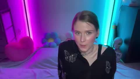 shadebabe online show from April 21, 1:18 pm