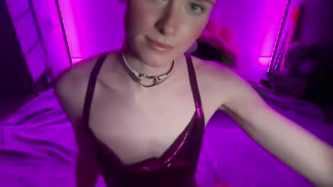shadebabe online show from November 14, 7:54 am