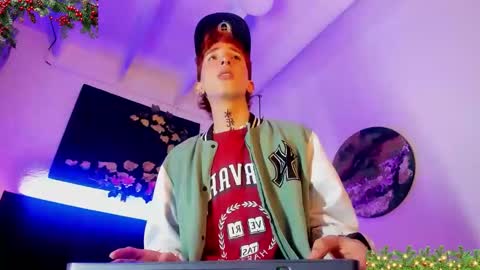 shadow claw online show from November 24, 7:01 pm