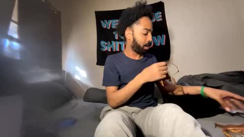 Shadow online show from April 21, 12:56 pm