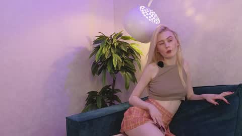 Chris online show from January 30, 2:25 pm