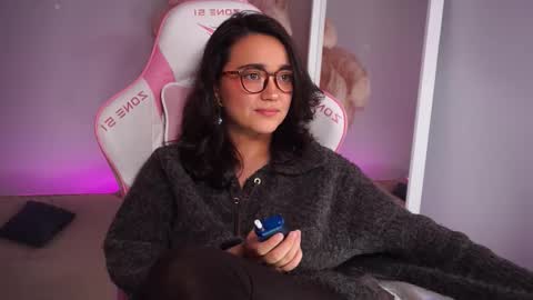 Lily  online show from November 18, 3:48 pm