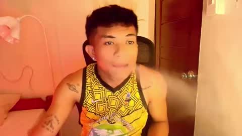 shake_raytow34 online show from June 7, 2:55 pm