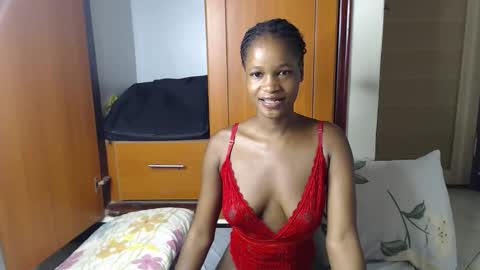 shaky xxx online show from October 19, 5:23 am