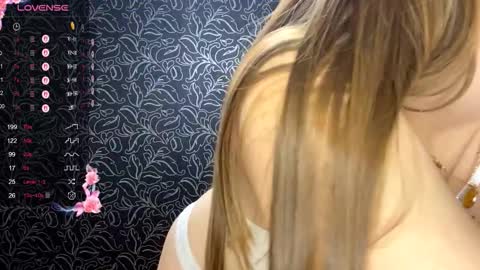 Iris online show from November 4, 8:10 pm