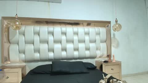 SHALON LEBRON online show from May 22, 1:40 pm