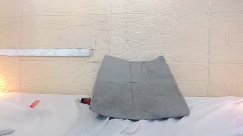 Snapshot of shamira_moore chatting on January 8, 12:17 am Catalina online show from January 8, 12:17 am