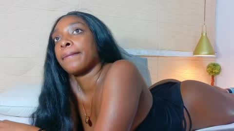 Snapshot of shamira_moore chatting on September 15, 6:09 pm Catalina online show from September 15, 6:09 pm