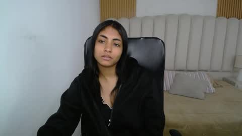 shanelle online show from May 23, 12:45 pm