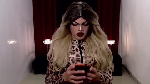 Shane X online show from December 12, 4:32 pm