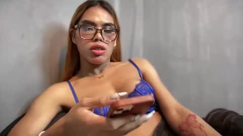 shanexx online show from March 24, 2:45 pm