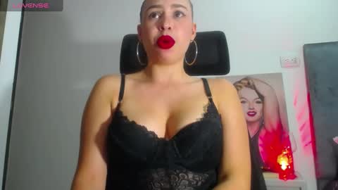 Shantal  online show from December 14, 9:24 pm