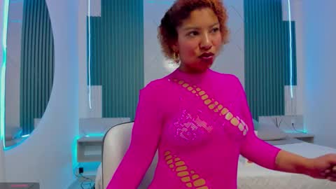 shantall bluuee online show from February 11, 8:12 pm