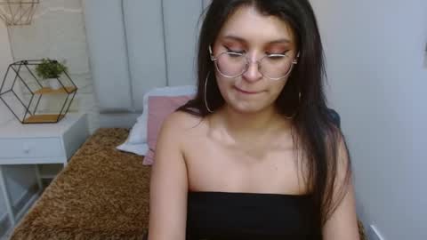 Sharllote online show from April 18, 8:42 pm