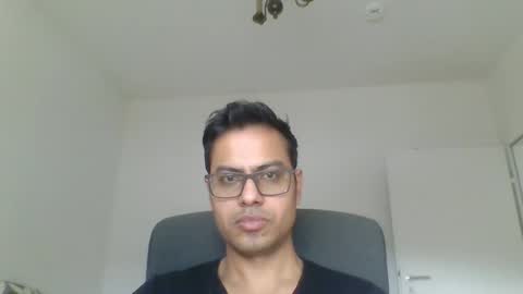 sharmamanxyz online show from February 25, 10:26 am