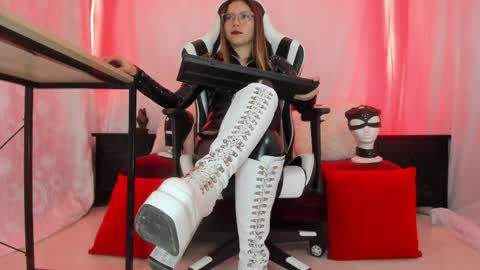Sharon Nyx online show from May 7, 3:52 pm