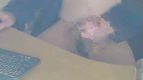 Snapshot of shaved164 chatting on December 20, 8:38 am Frans online show from December 20, 8:38 am