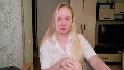 shawty_miia online show from July 20, 7:37 pm