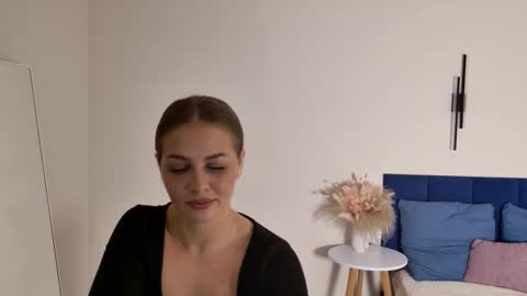 Sue online show from November 28, 5:09 pm