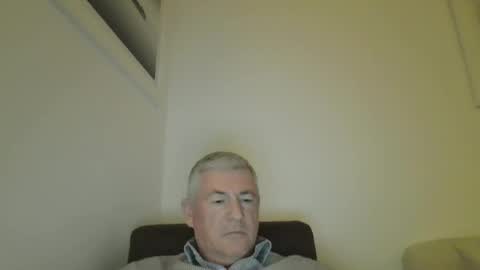 she52 online show from November 11, 4:42 pm