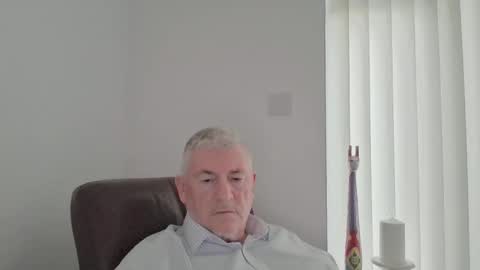 she52 online show from March 18, 5:30 pm