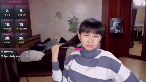 Snapshot of sheilafreman chatting on October 17, 5:55 am Sheila online show from October 17, 5:55 am