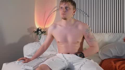 Vincente online show from November 8, 11:30 pm