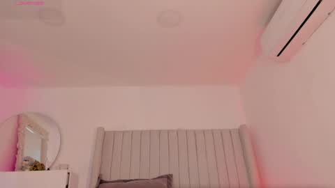 shelynna_azzul online show from May 26, 12:22 pm