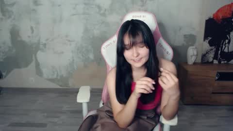 Emma online show from November 8, 3:48 pm