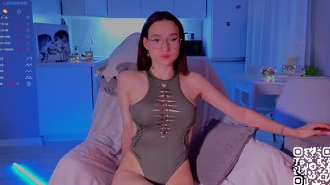 Sheyli online show from December 13, 6:05 pm