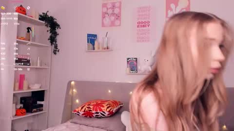 Stella  online show from November 29, 9:39 am