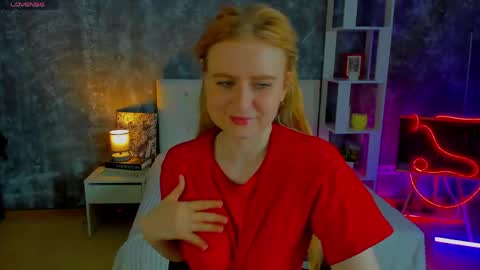 Lisa online show from April 23, 1:35 am