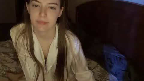 shiraha___rafieru online show from October 27, 11:38 pm