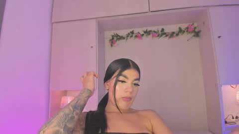 Shirley online show from December 4, 9:36 pm