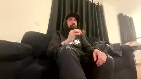 Shady online show from April 3, 3:57 am